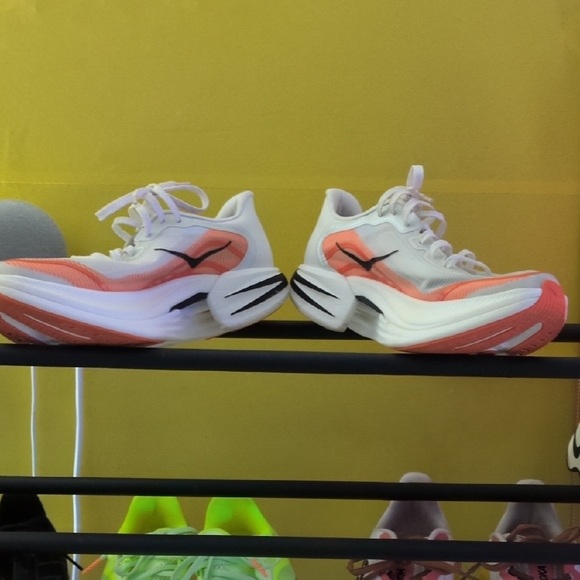 Women Hoka Cielo X1 2.0 Size 7 - Picture 6 of 8